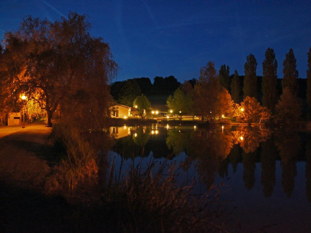 Le Domaine De L'Etang De Sandanet Bed & Breakfast Issac Екстериор снимка